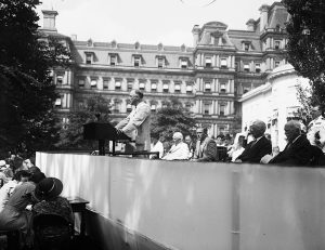 President Roosevelt addresses social workers at the White House, 1933
